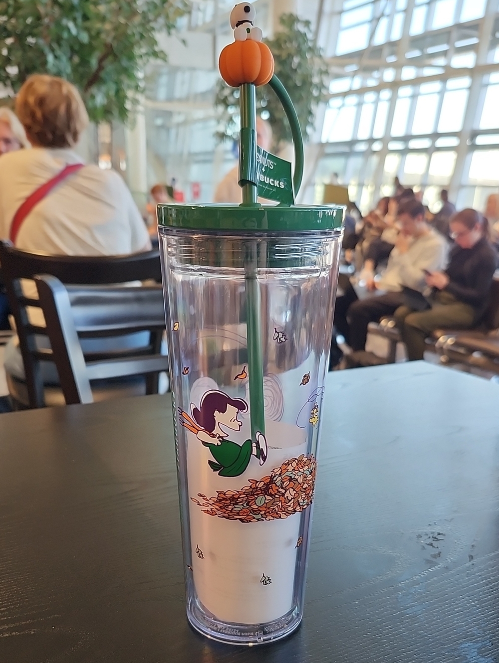 ✨️NWT✨️ Starbucks x Snoopy Fall Pumpkin Straw Tumbler - 24 oz / 710 ml